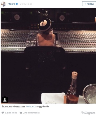 Rita Ora Tak Berbusana di Depan 4,6 Juta <i>Followers</i>